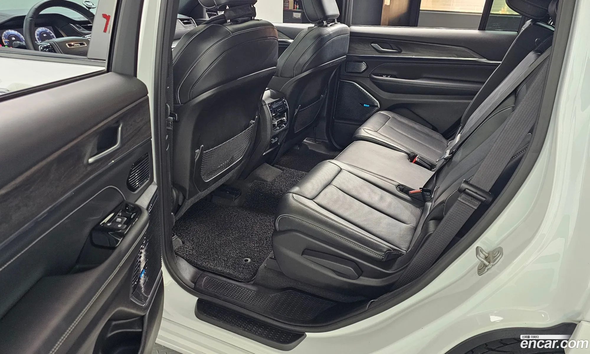 Jeep Grand Cherokee 2021 — 32
