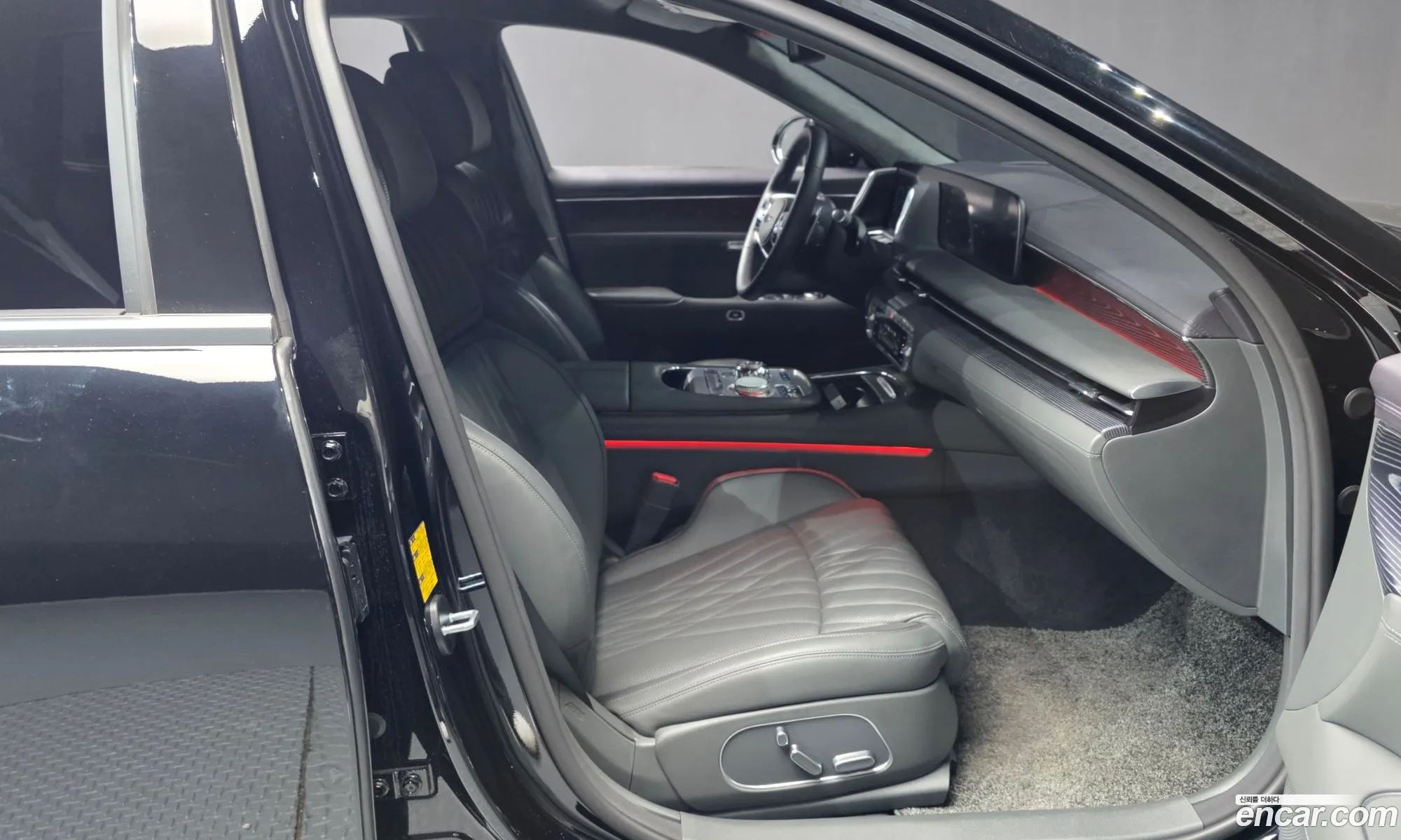 Genesis G90 2022 — 24