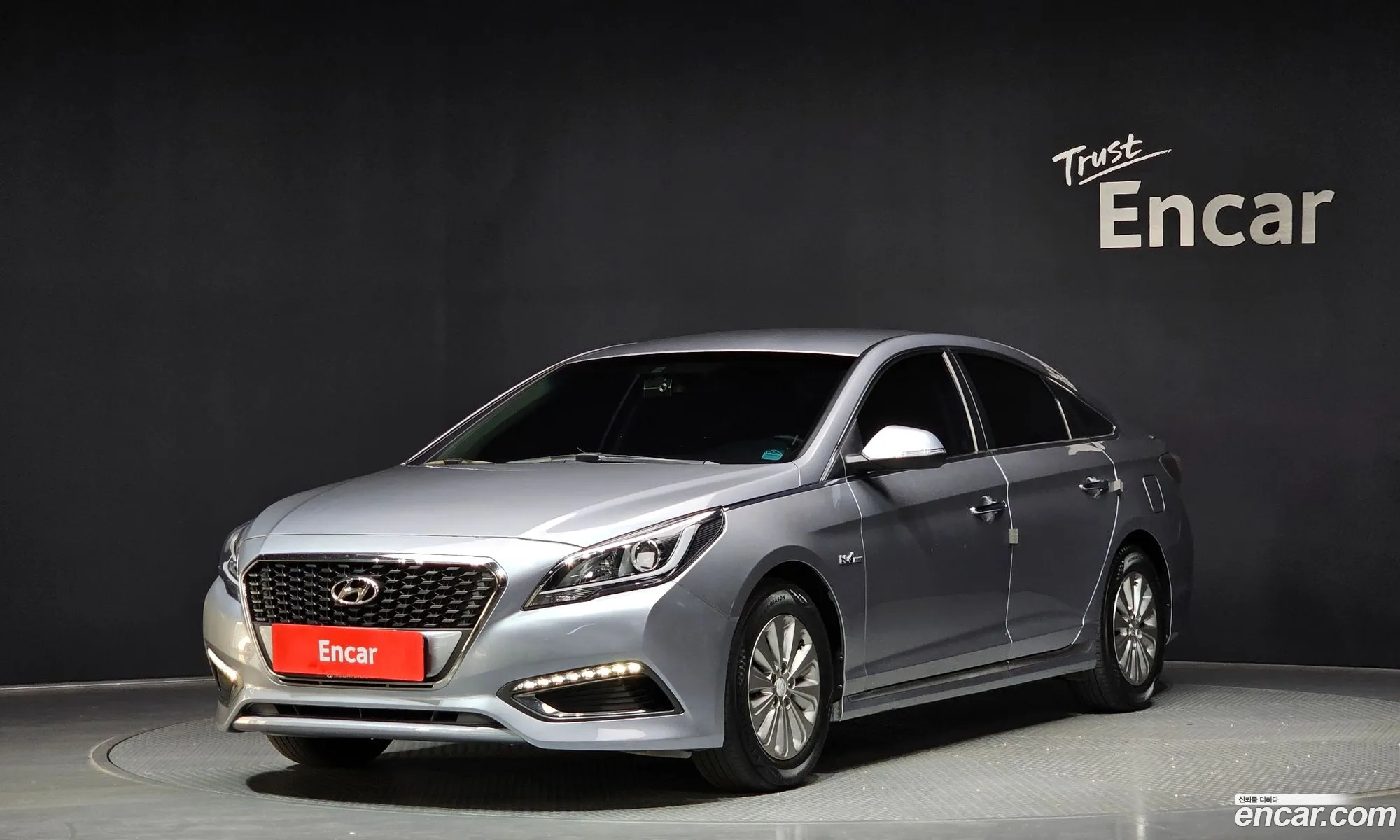 Hyundai LF Sonata Hybrid