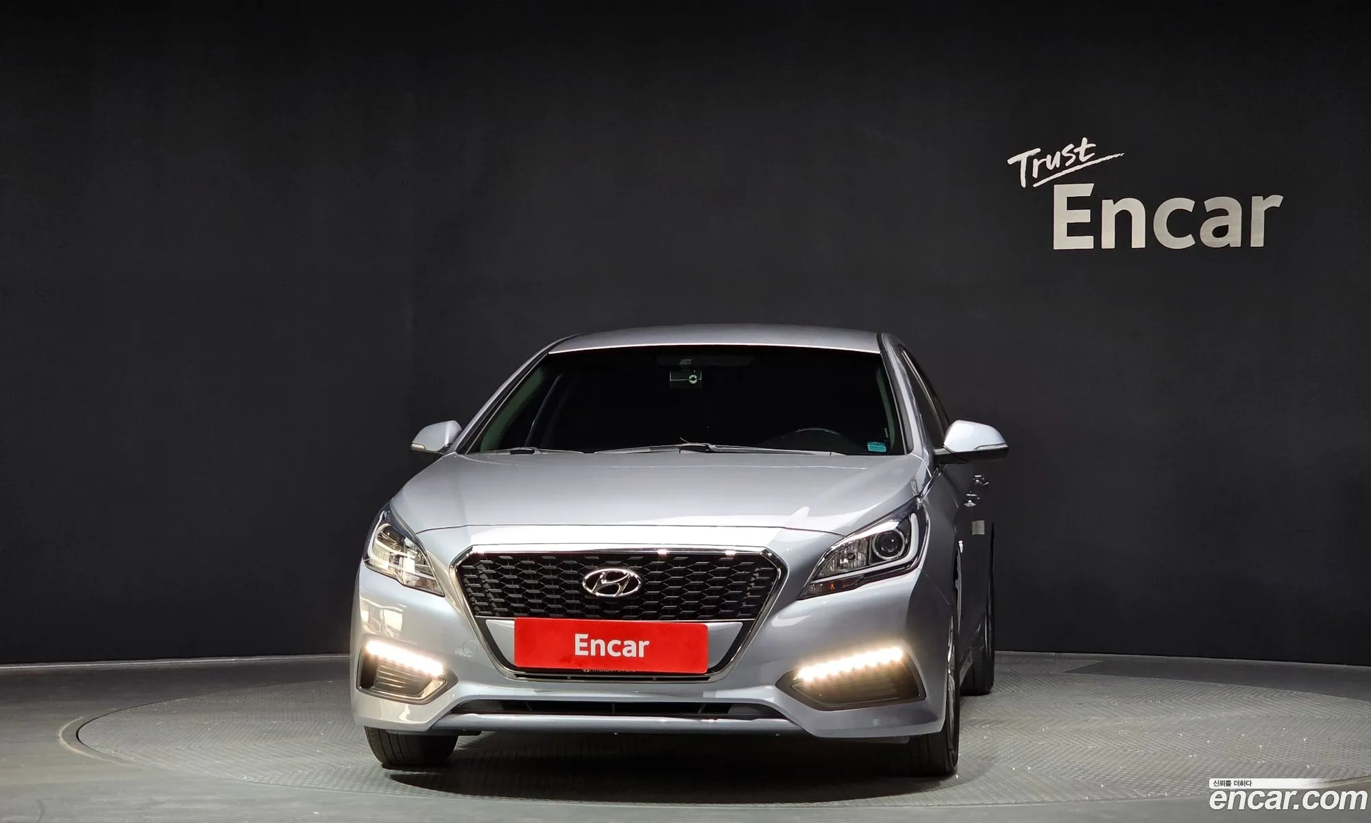 Hyundai LF Sonata Hybrid