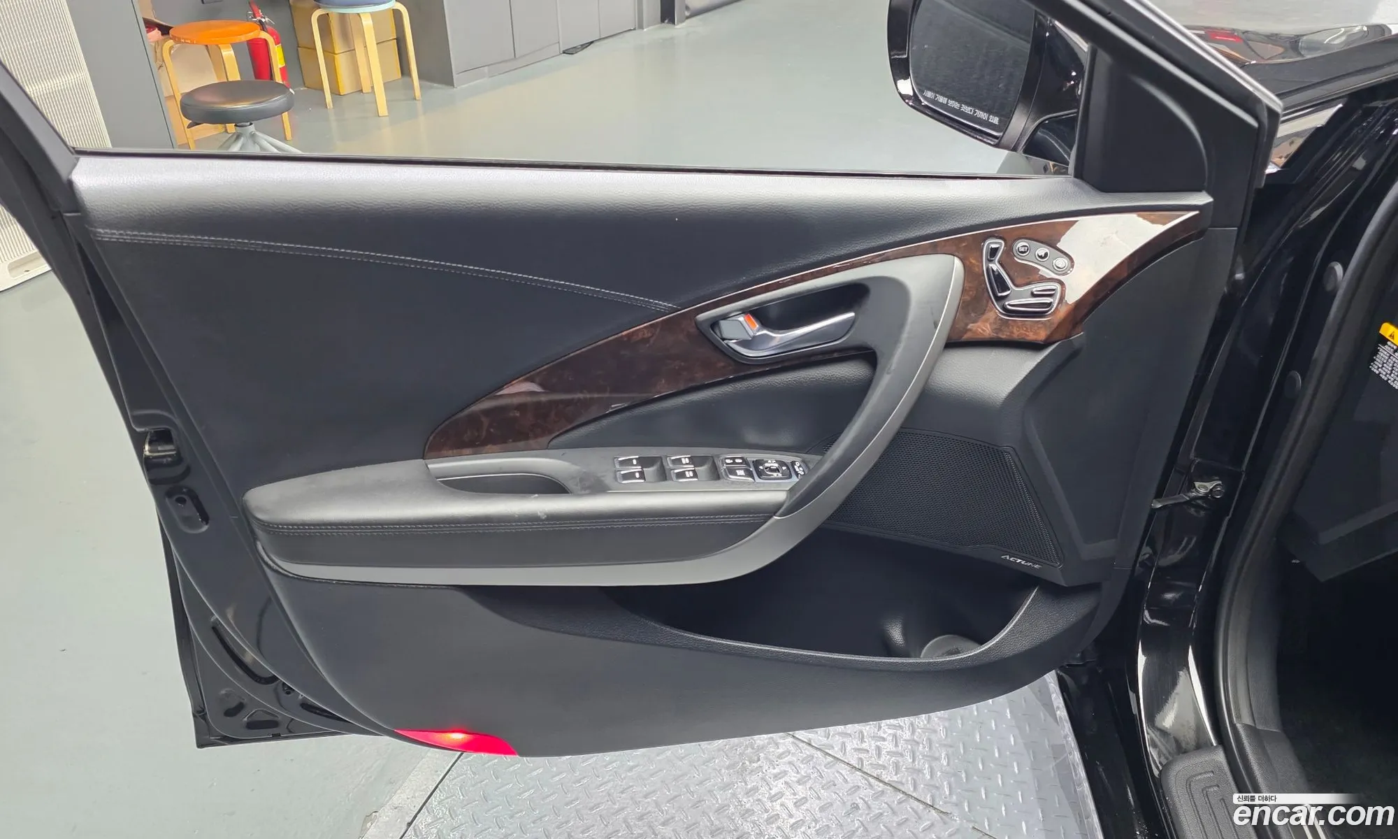 Hyundai Aslan 2015 — 10