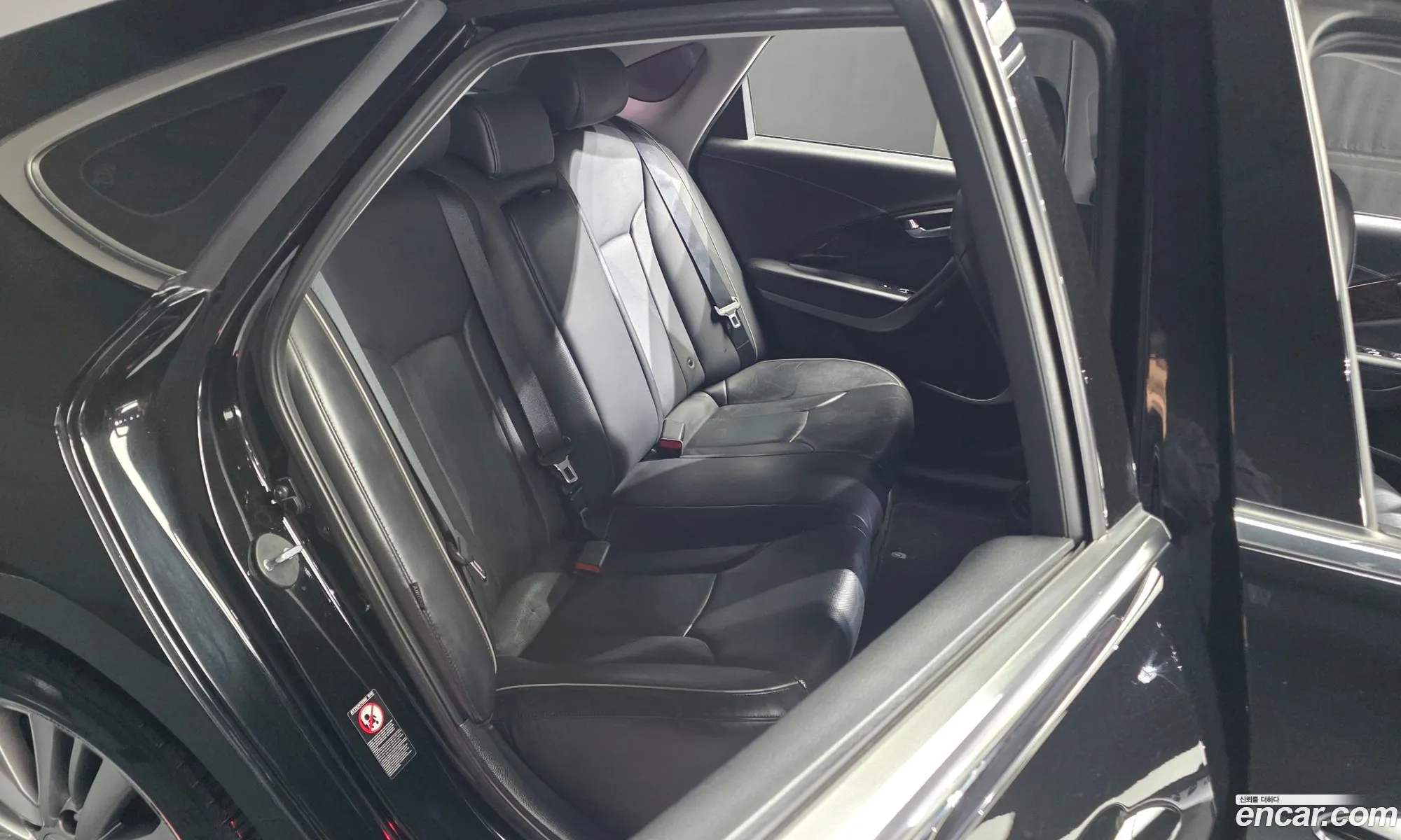Hyundai Aslan 2015 — 12