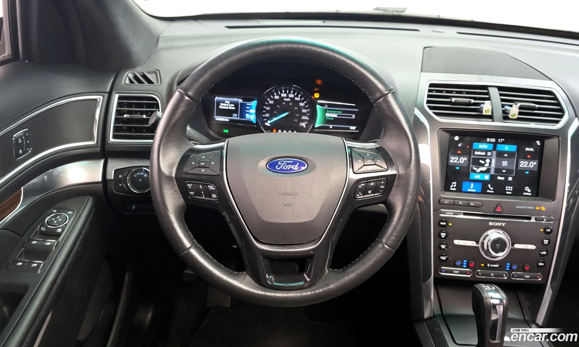 Ford Explorer 2017 1FM5K8FH1HGB24823 — 14
