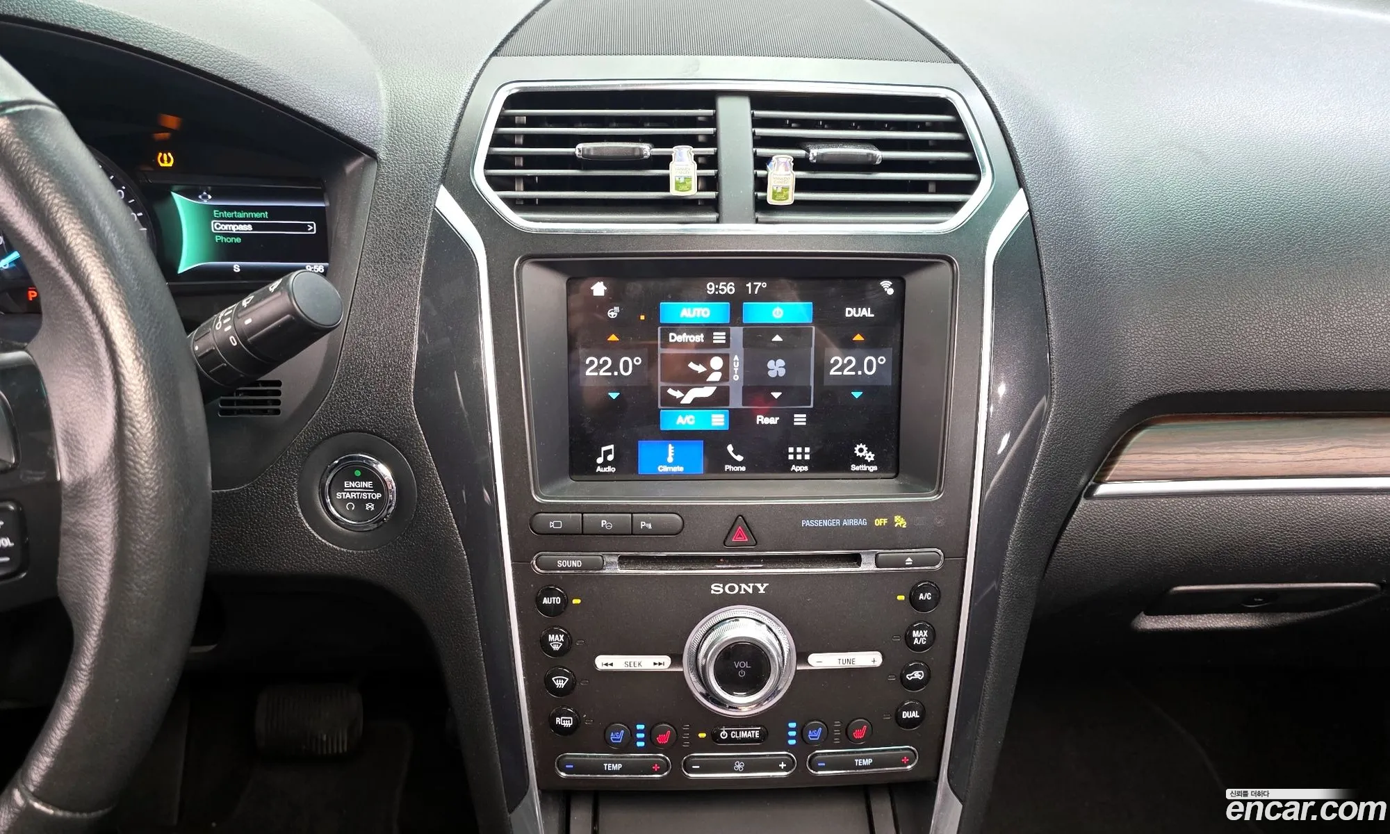 Ford Explorer 2017 1FM5K8FH1HGB24823 — 2