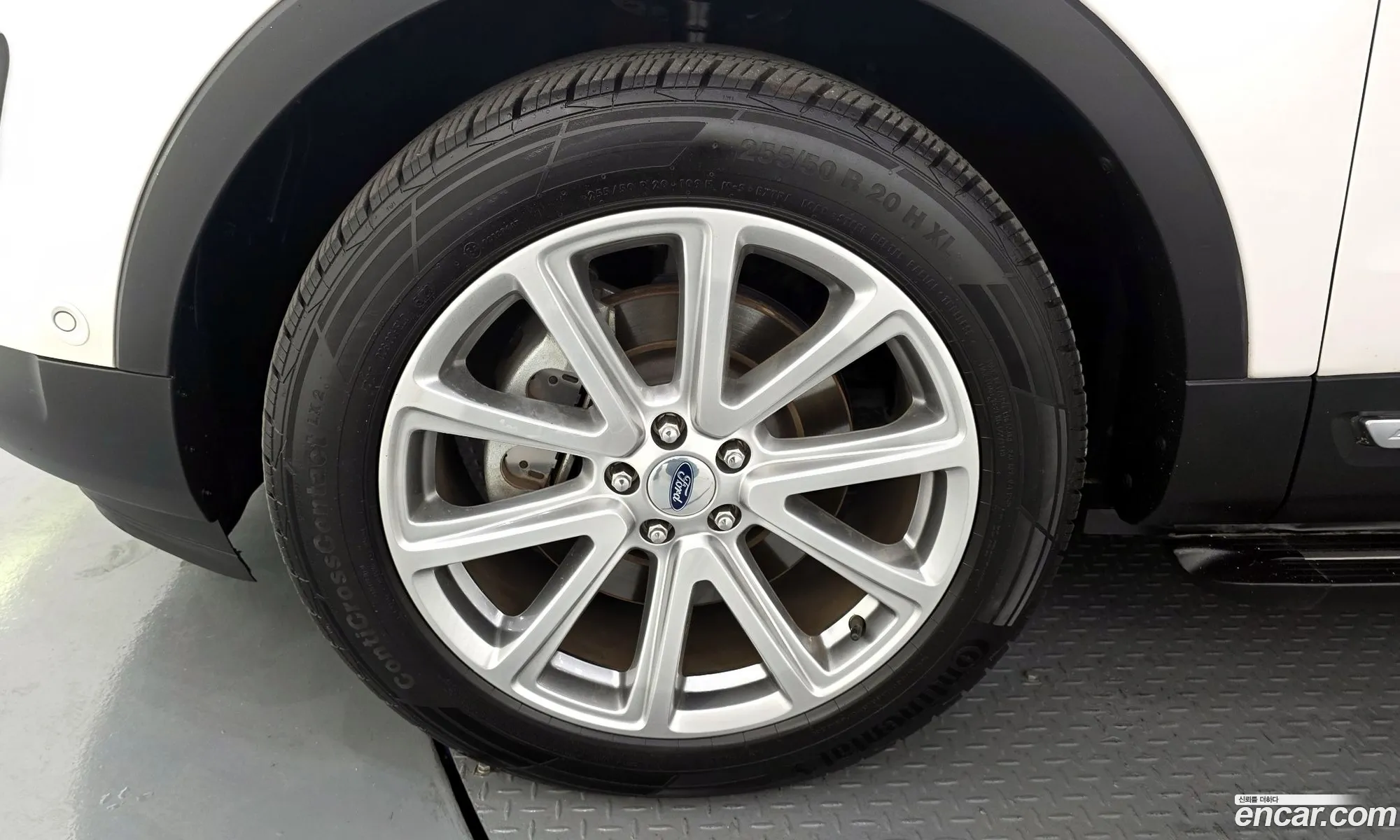 Ford Explorer 2017 1FM5K8FH1HGB24823 — 7