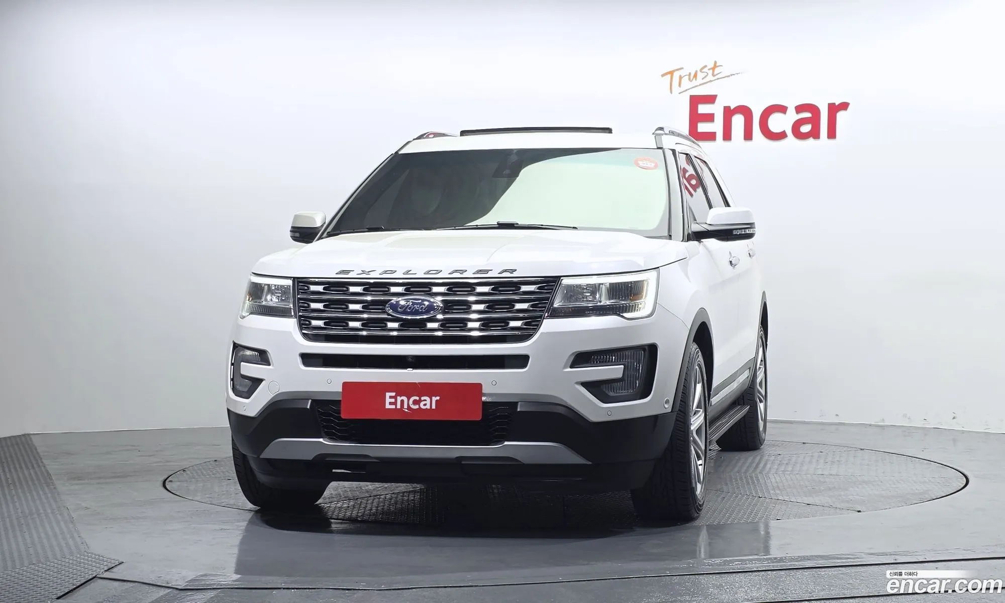 Ford Explorer 2017 1FM5K8FH1HGB24823 — 8