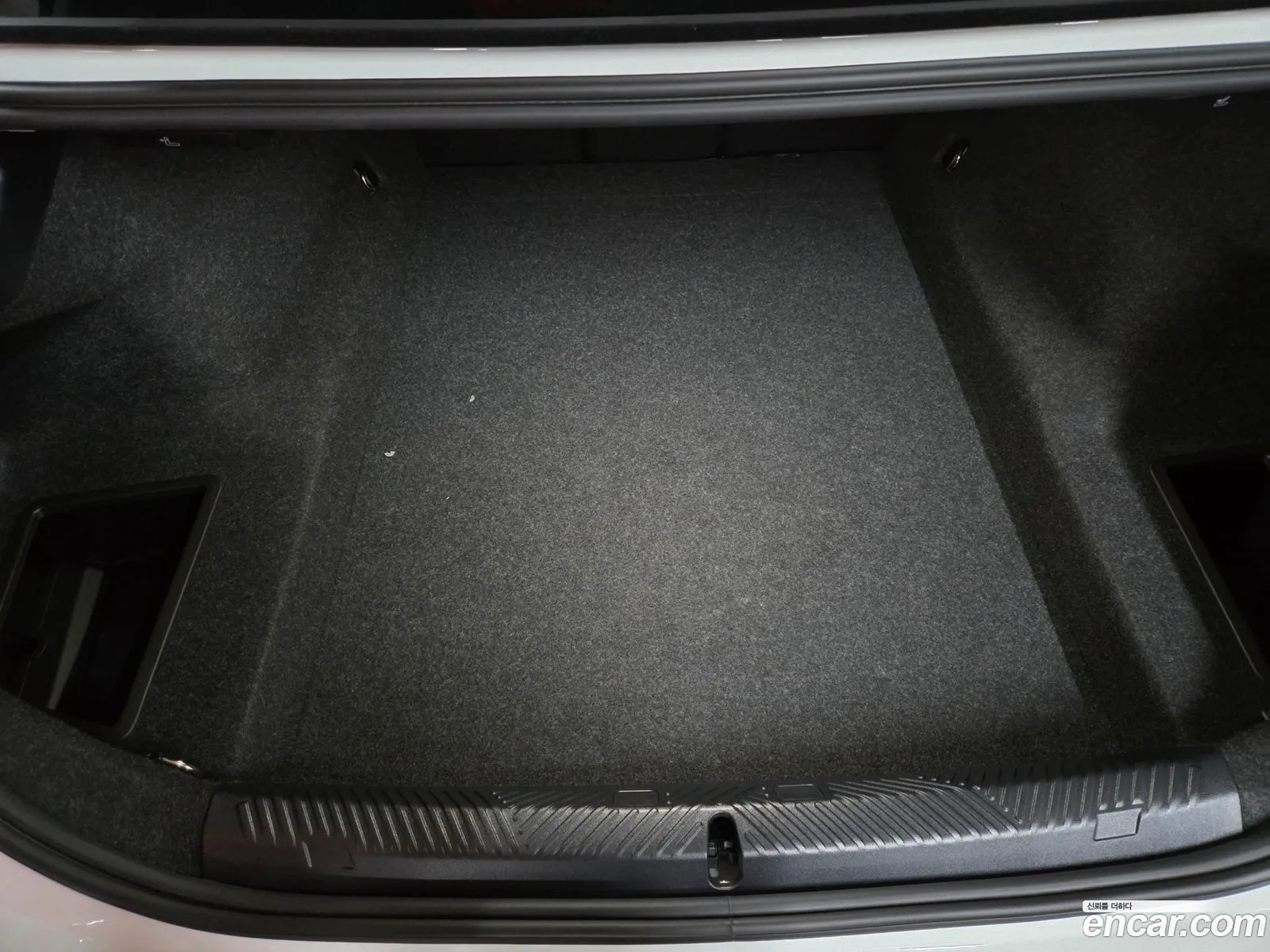 BMW 5 Series 2025 — 16