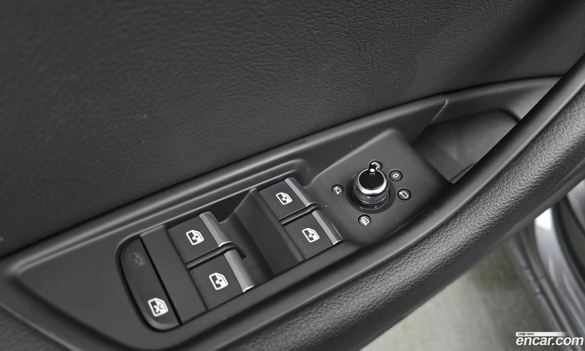 Audi A4 2019 WAUZZZF46KA123856 — 12