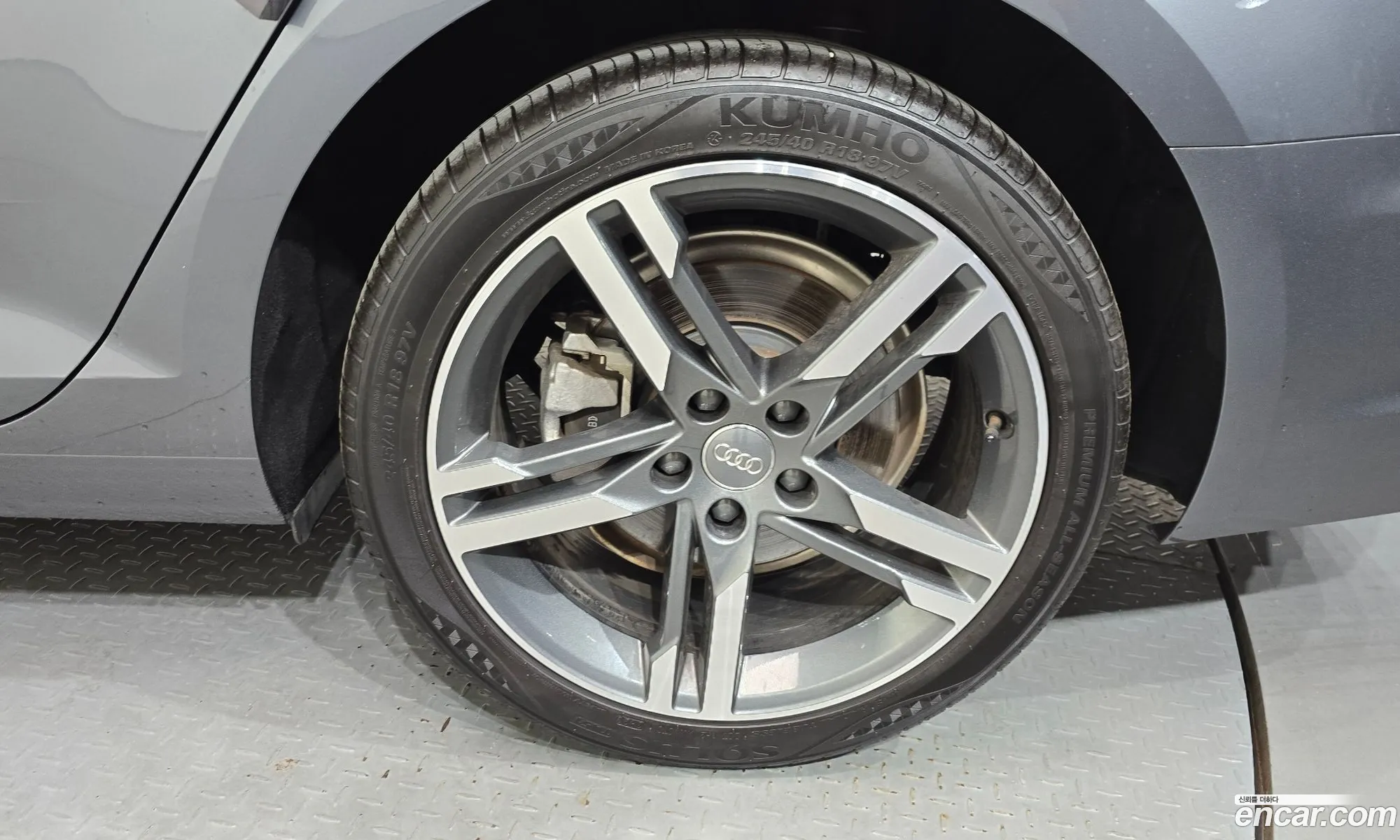 Audi A4 2019 WAUZZZF46KA123856 — 15