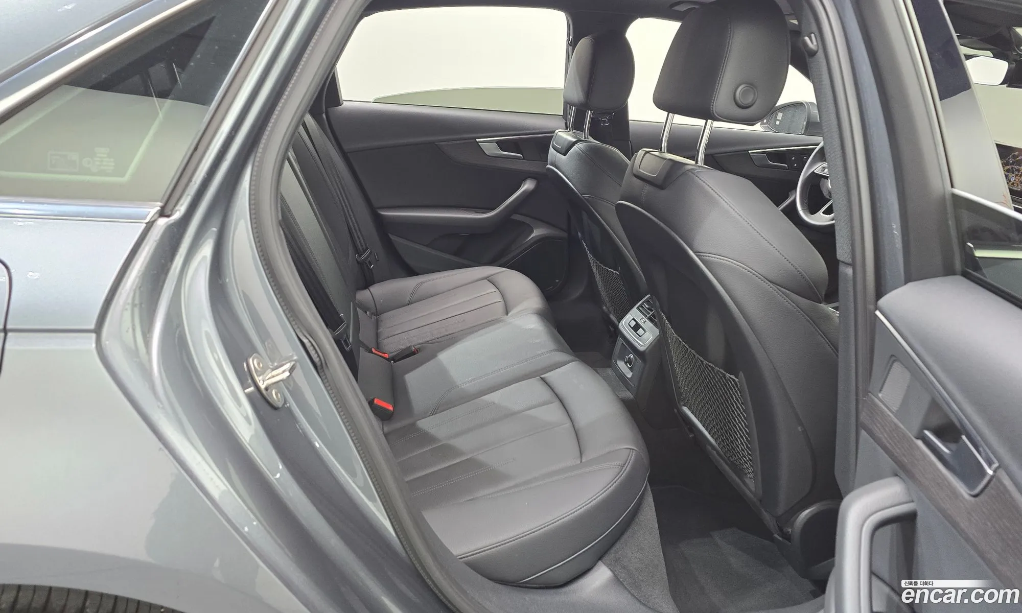 Audi A4 2019 WAUZZZF46KA123856 — 34