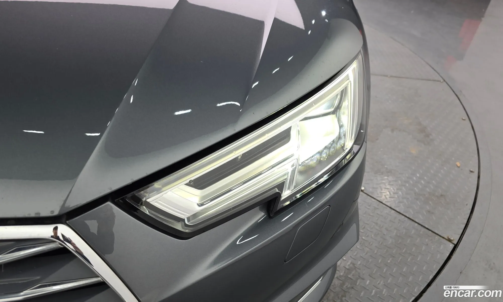 Audi A4 2019 WAUZZZF46KA123856 — 30