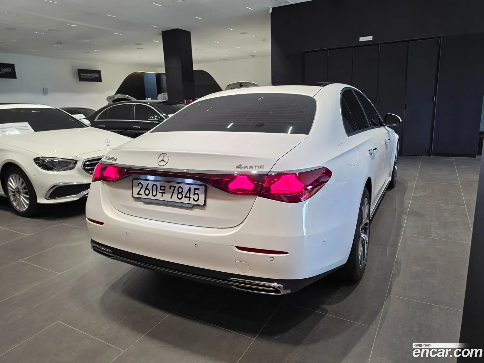 Mercedes-Benz E-Class W214 2025 — 17