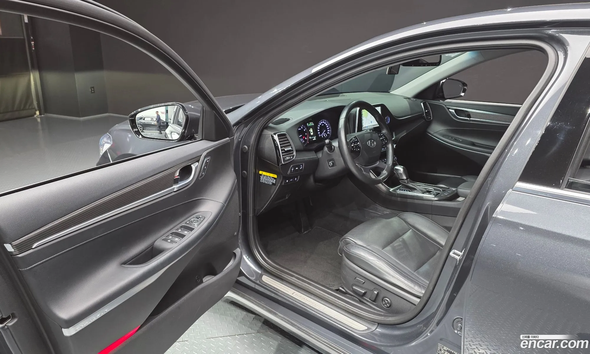 Hyundai Grandeur IG 2018 — 25