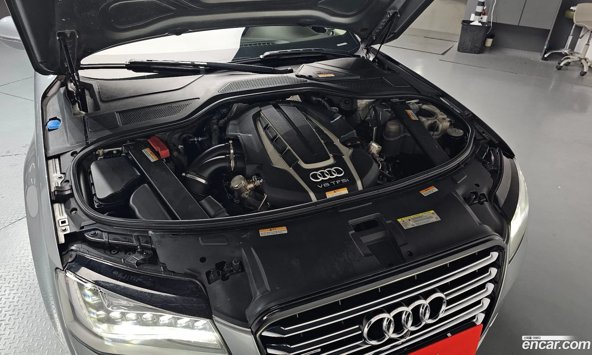 Audi A8 2013 WAUZZZ4H7DN033763 — 17