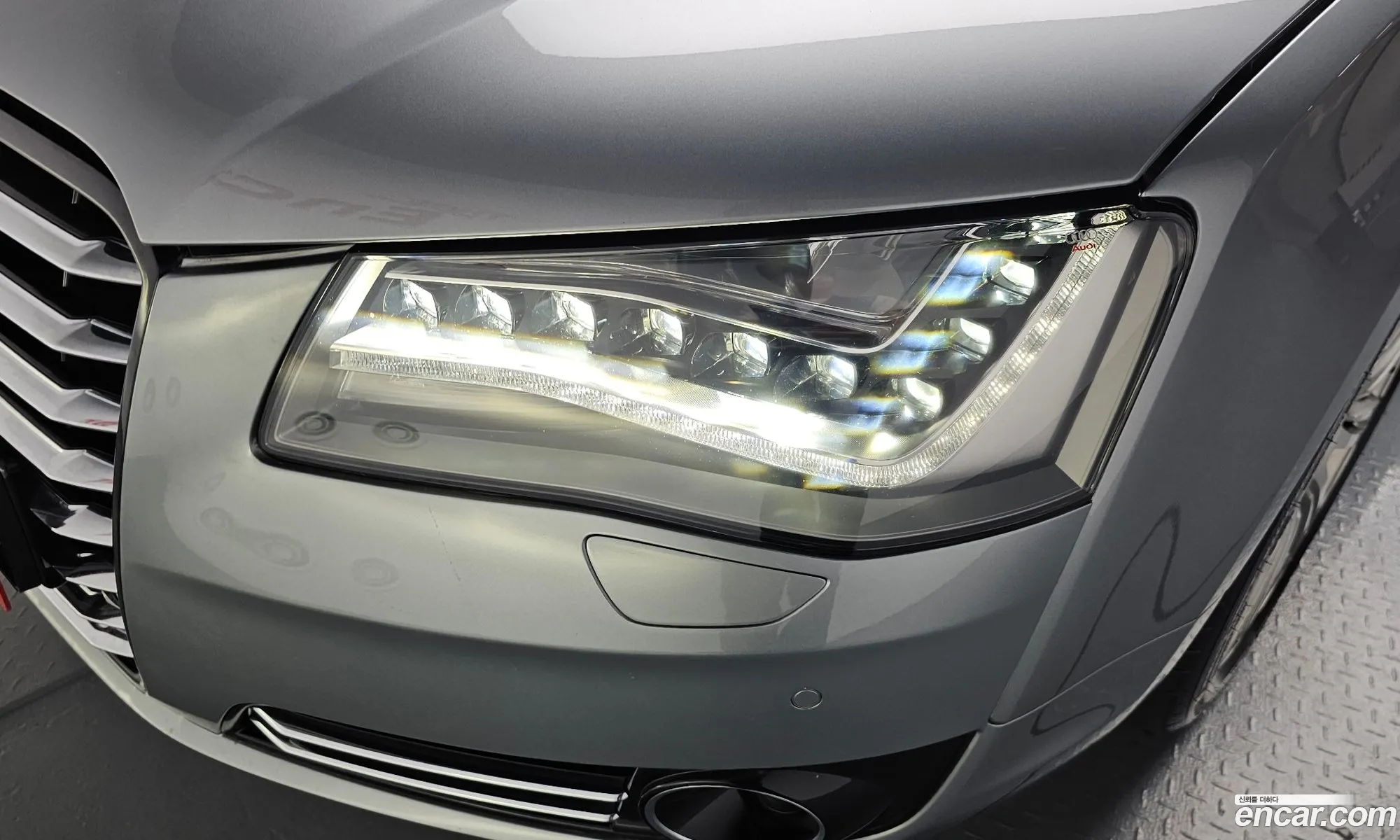 Audi A8 2013 WAUZZZ4H7DN033763 — 33