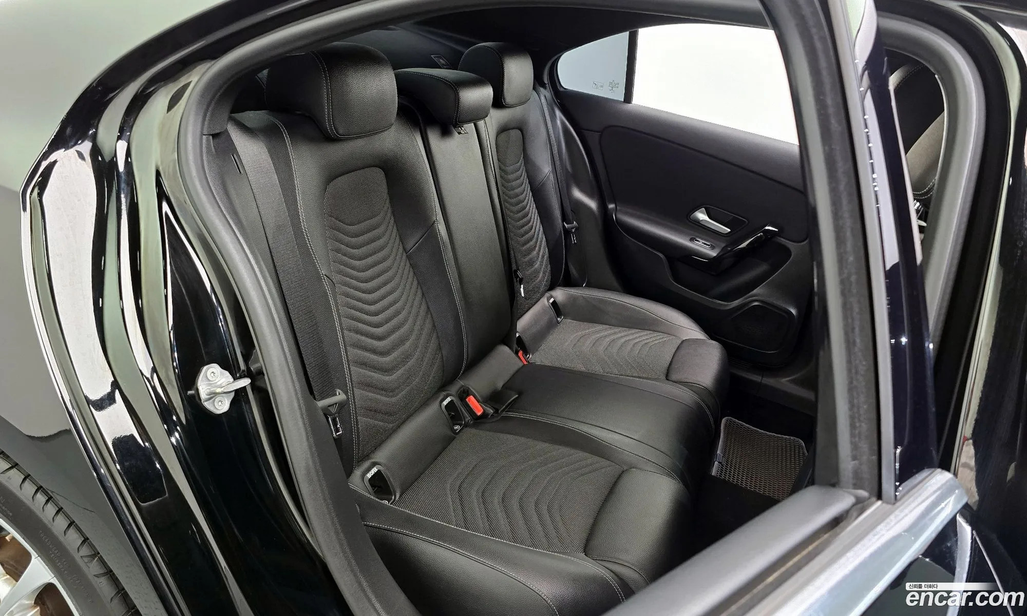 Mercedes-Benz A-Class W177 2020 — 15