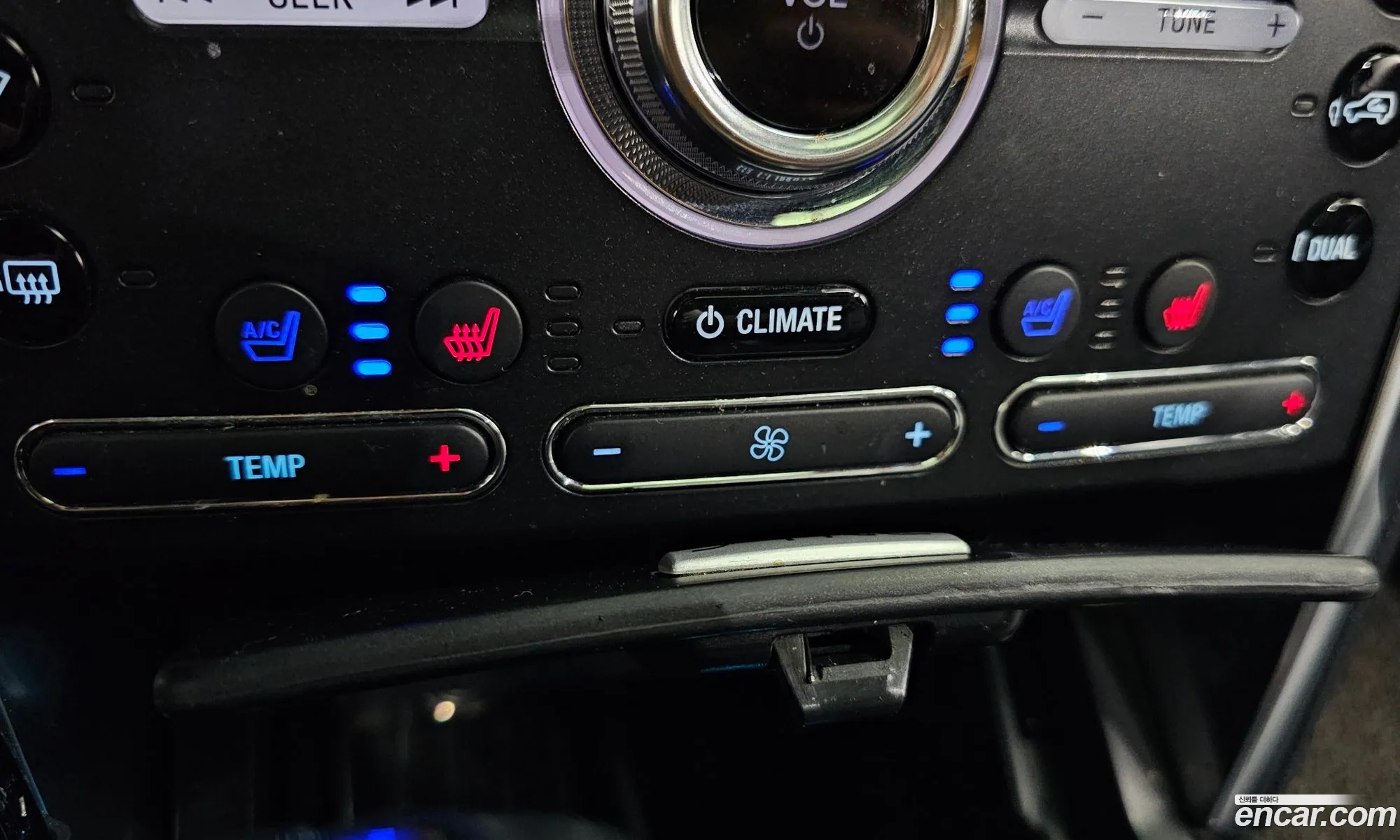 Ford Explorer 2019 1FM5K8FH0KGA33176 — 11