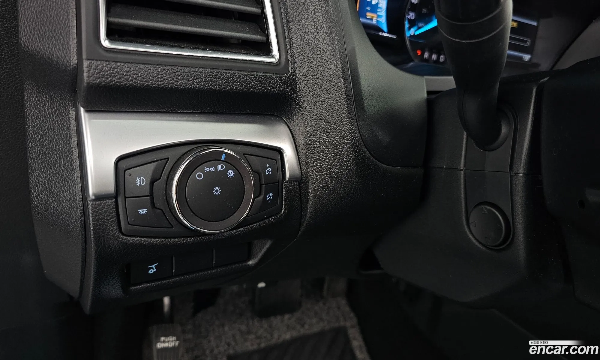 Ford Explorer 2019 1FM5K8FH0KGA33176 — 23