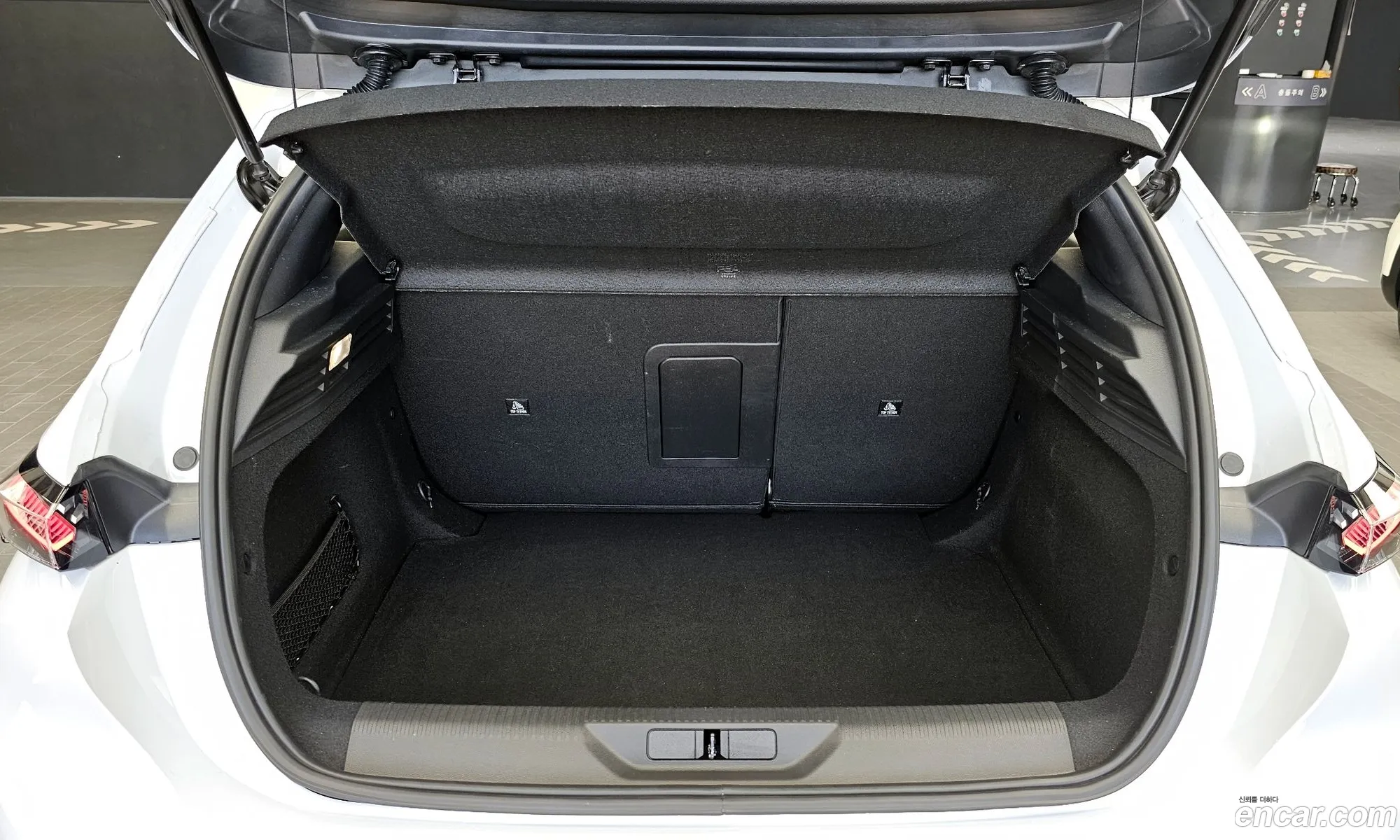 Peugeot 308 2024 VR3FPHPY1RY525078 — 2