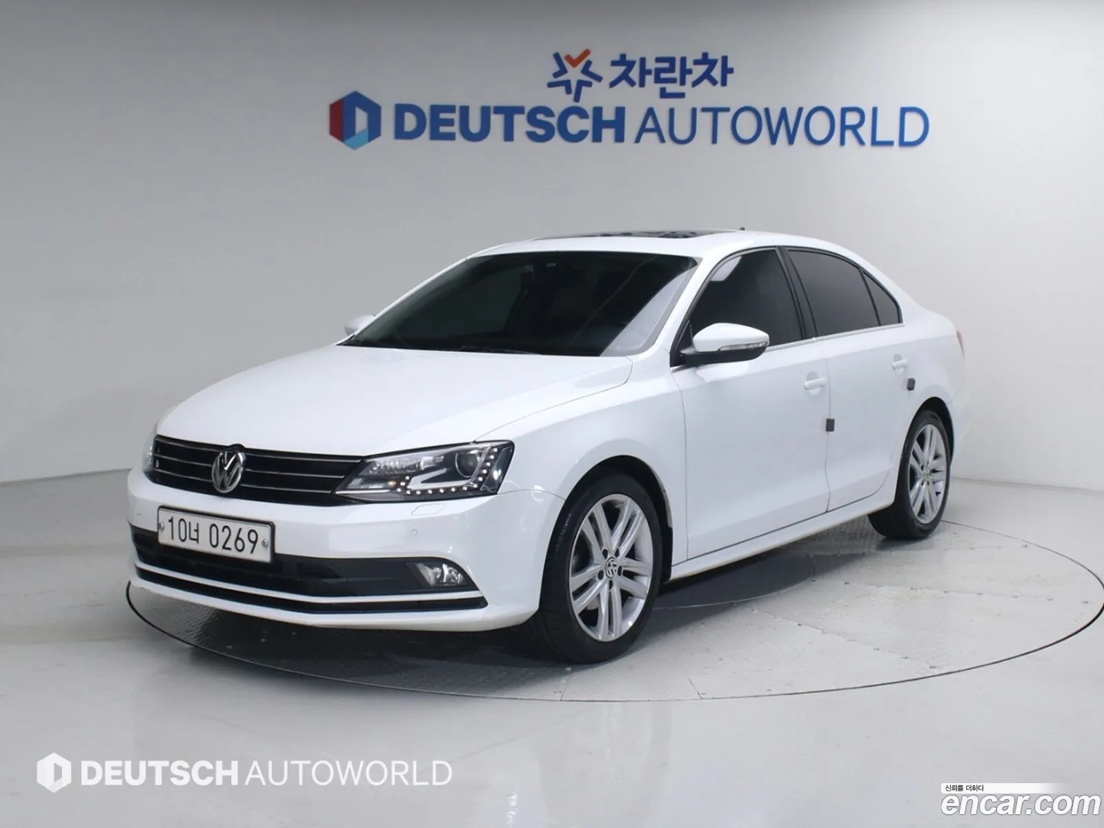 Volkswagen Jetta 2015 — 18