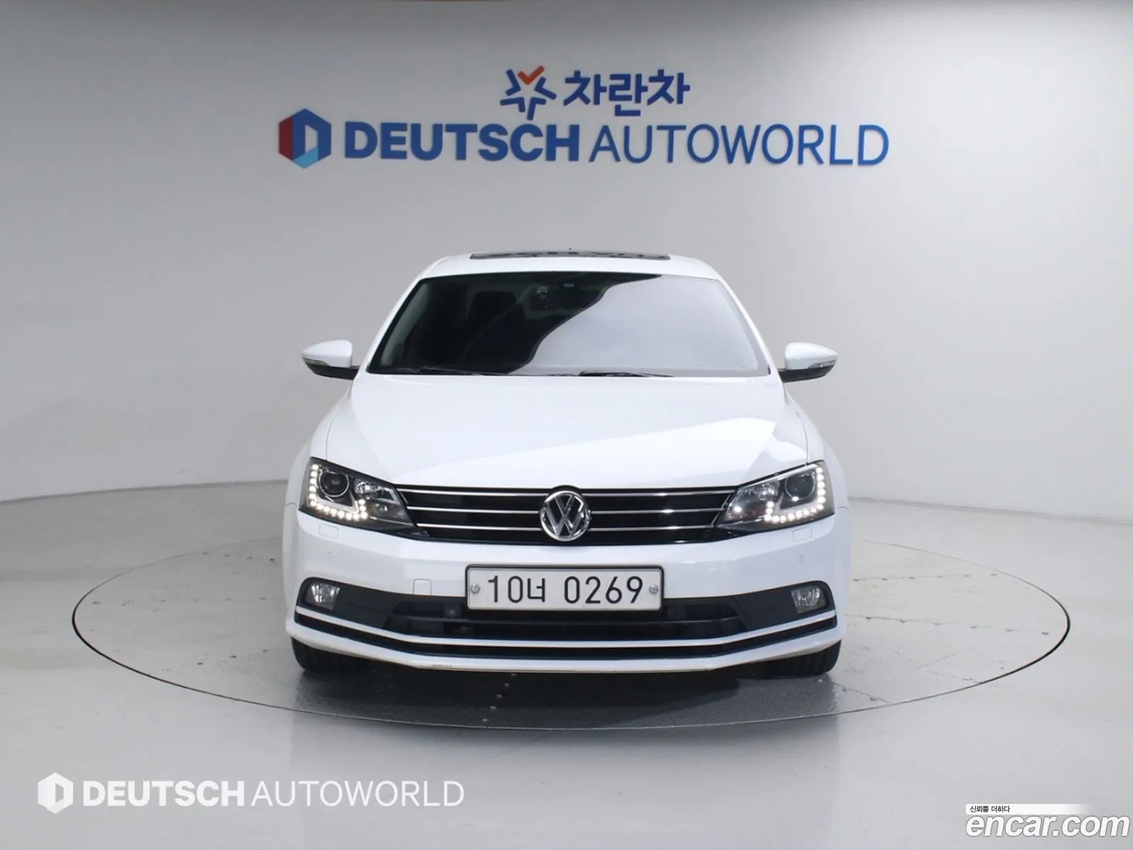 Volkswagen Jetta 2015 — 9
