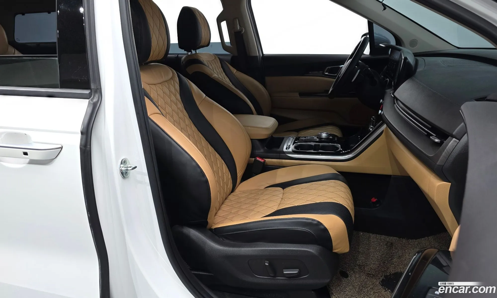 Kia Carnival 2022 — 7