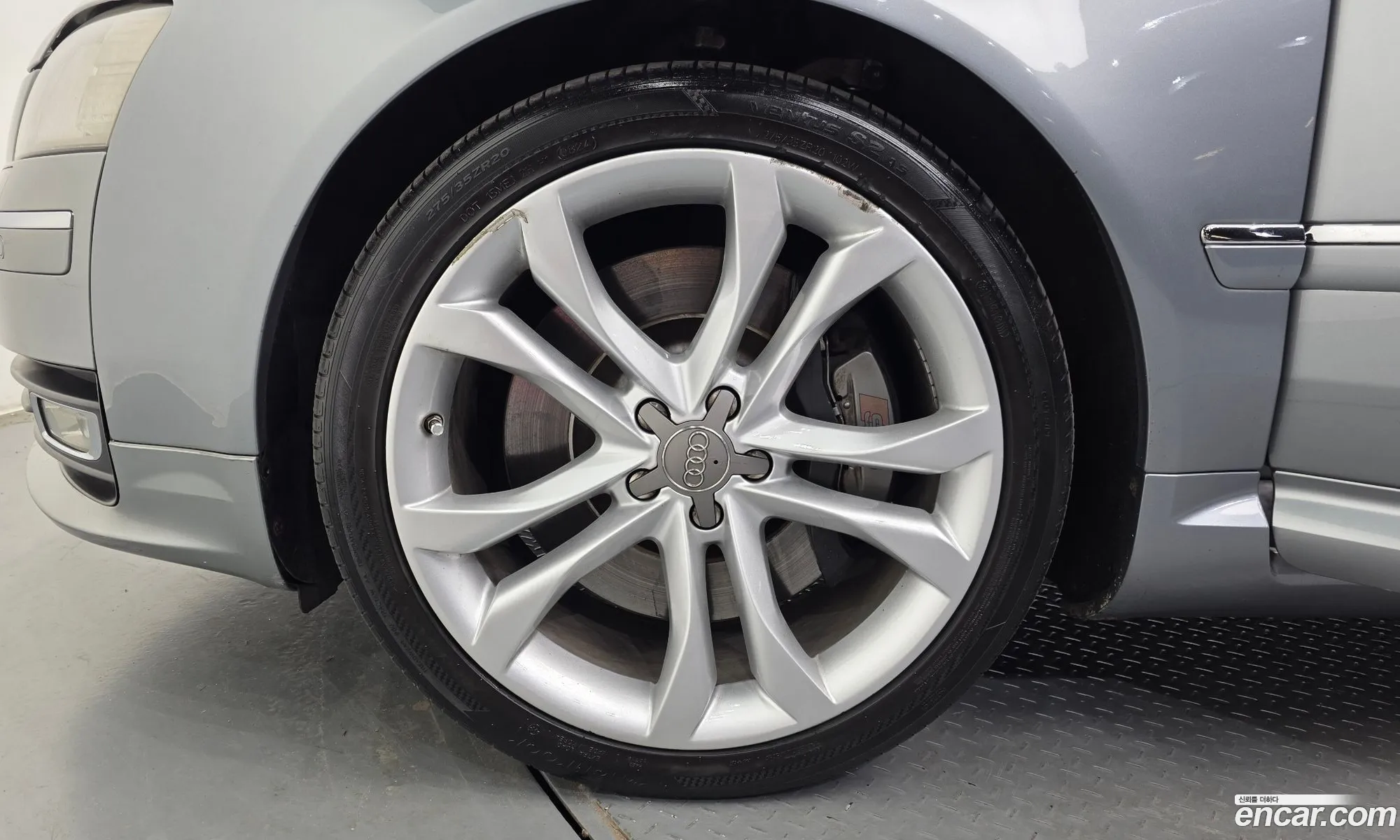 Audi S8 2008 WAUZZZ4E78N004601 — 3
