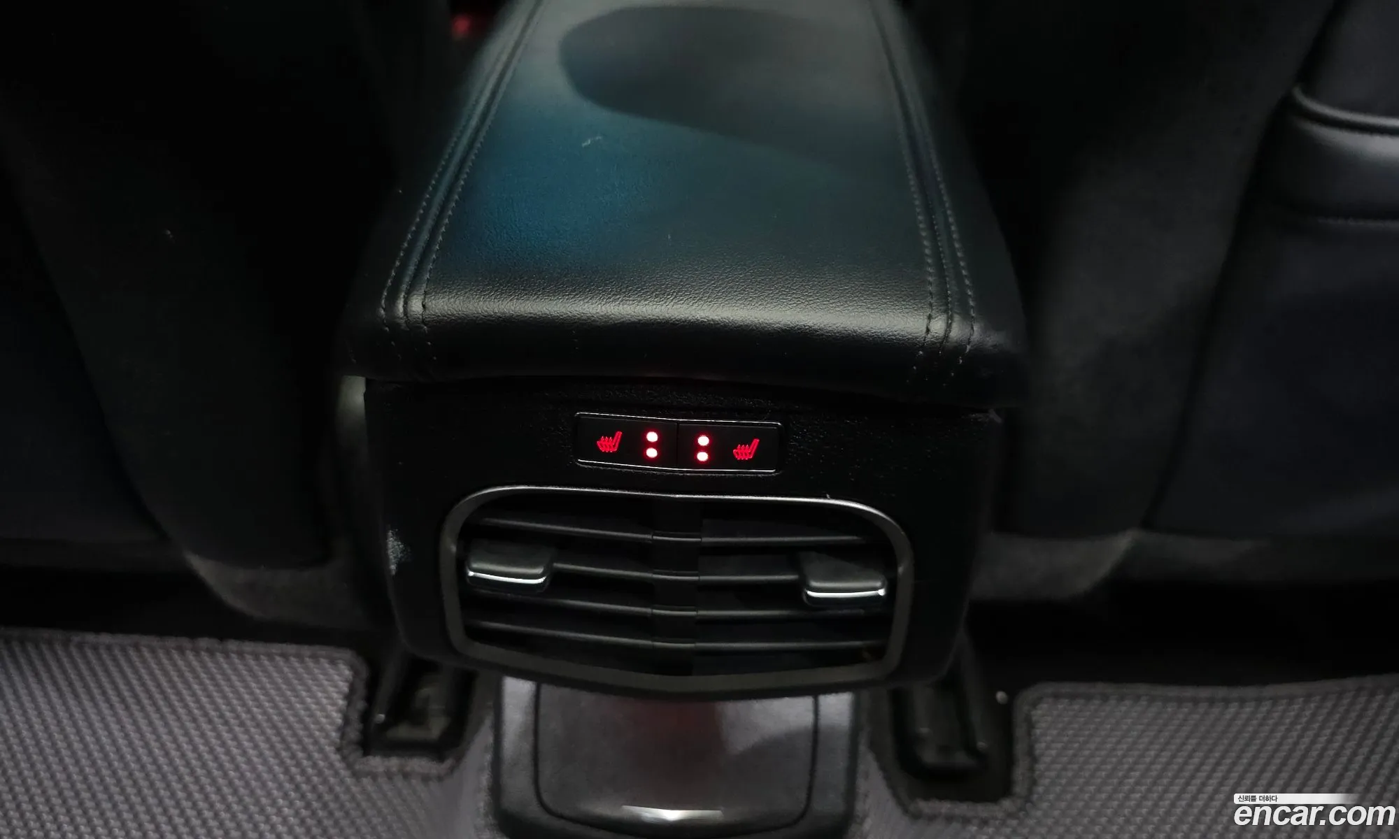 Lincoln MKZ 2018 3LN6L5MU1JR609266 — 18