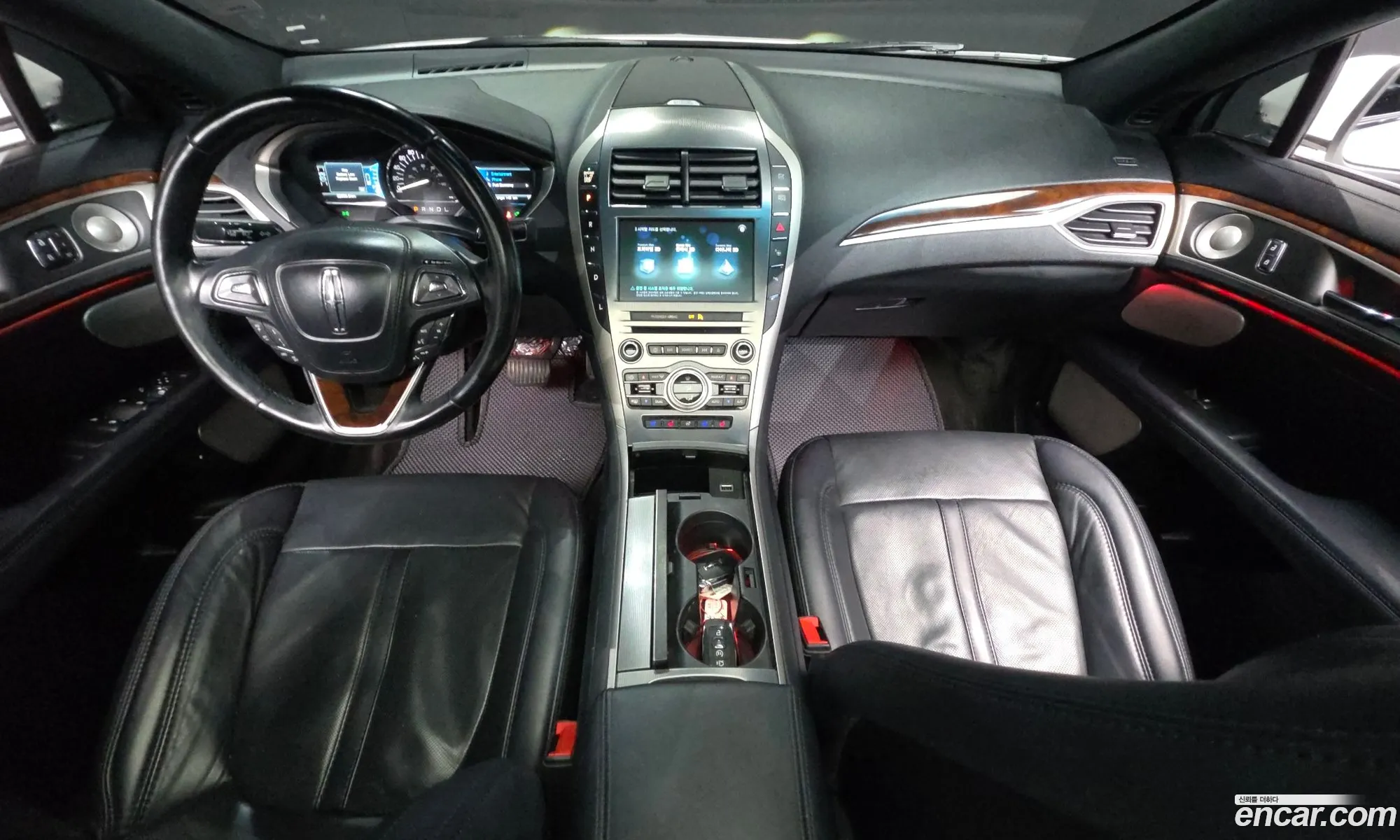 Lincoln MKZ 2018 3LN6L5MU1JR609266 — 15