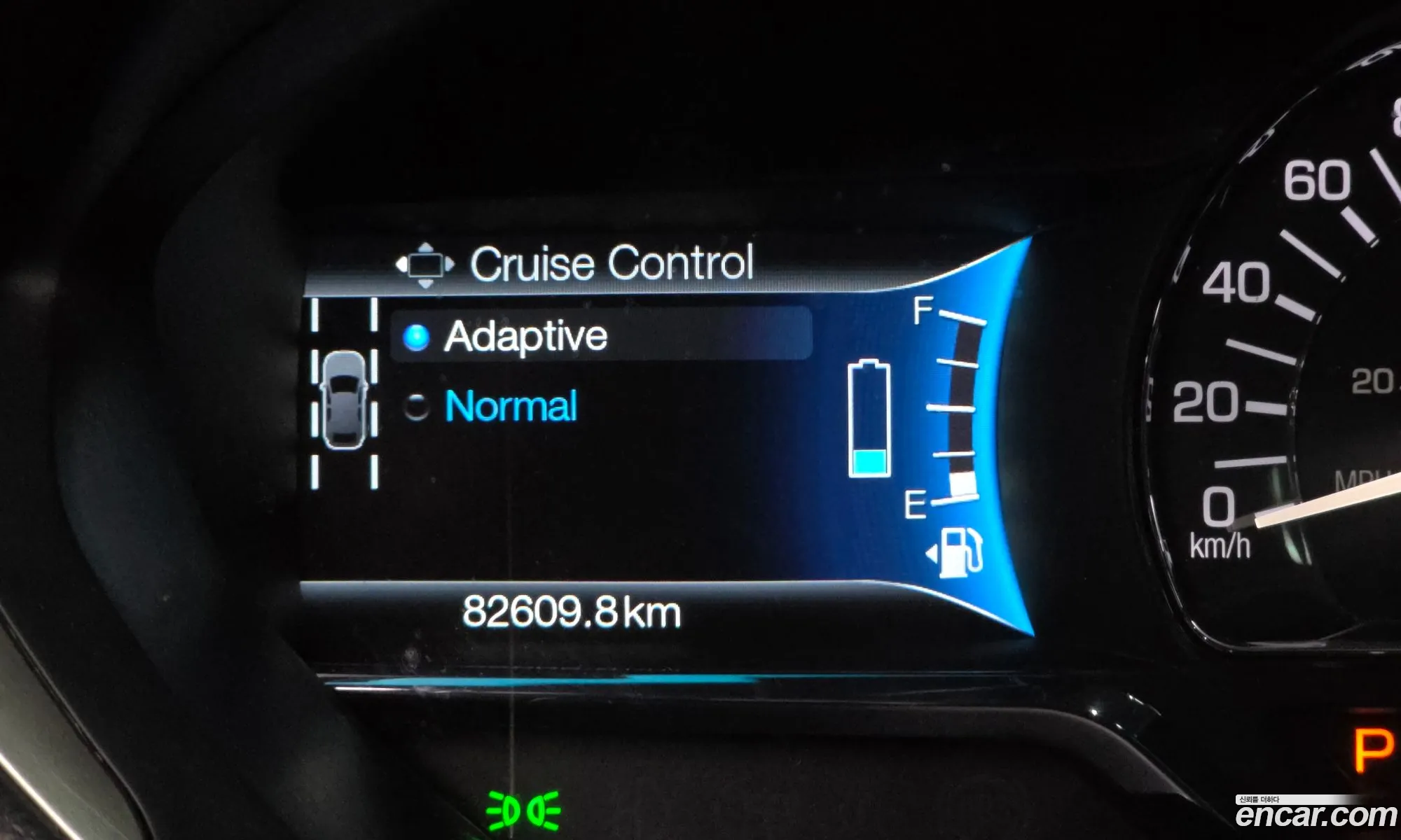 Lincoln MKZ 2018 3LN6L5MU1JR609266 — 12