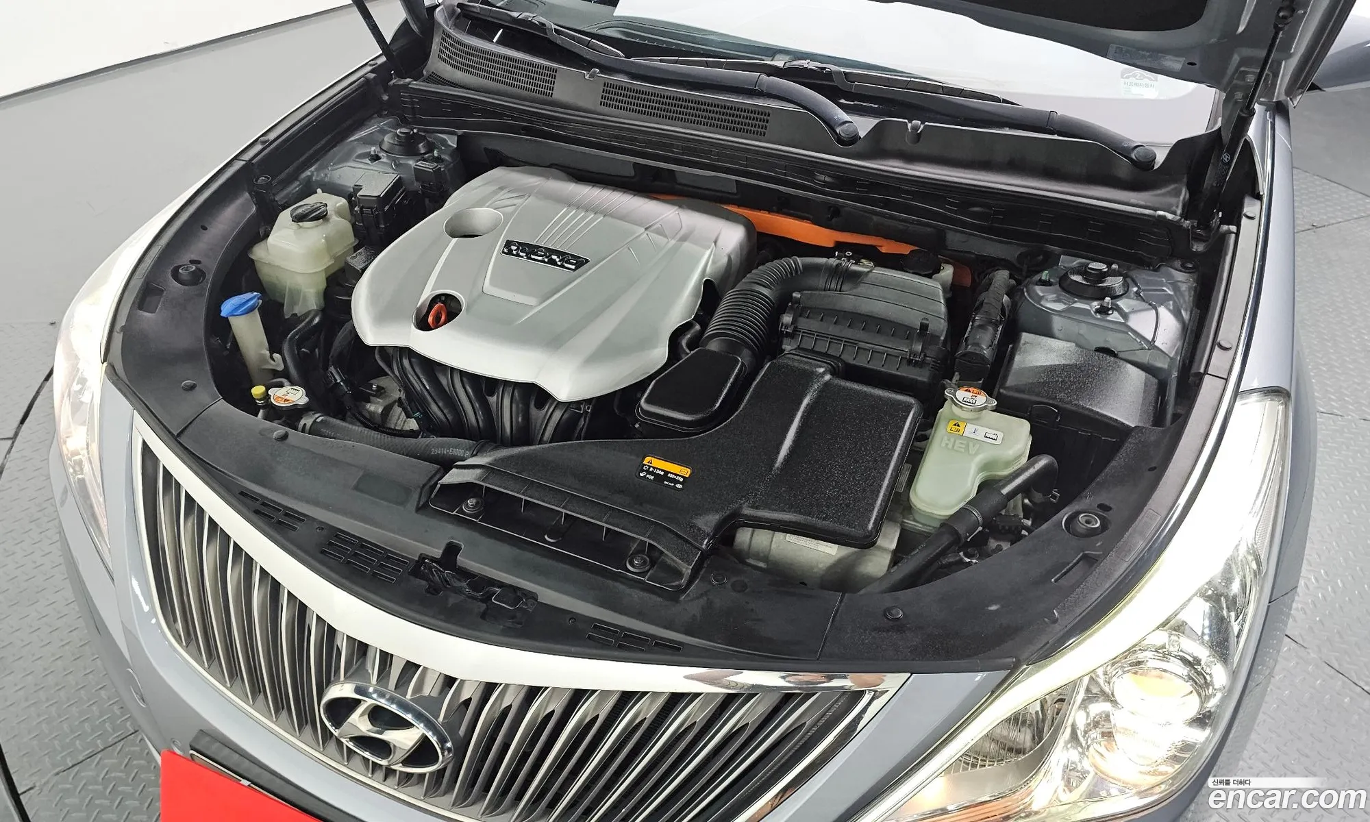 Hyundai Grandeur HG Hybrid 2016 — 6