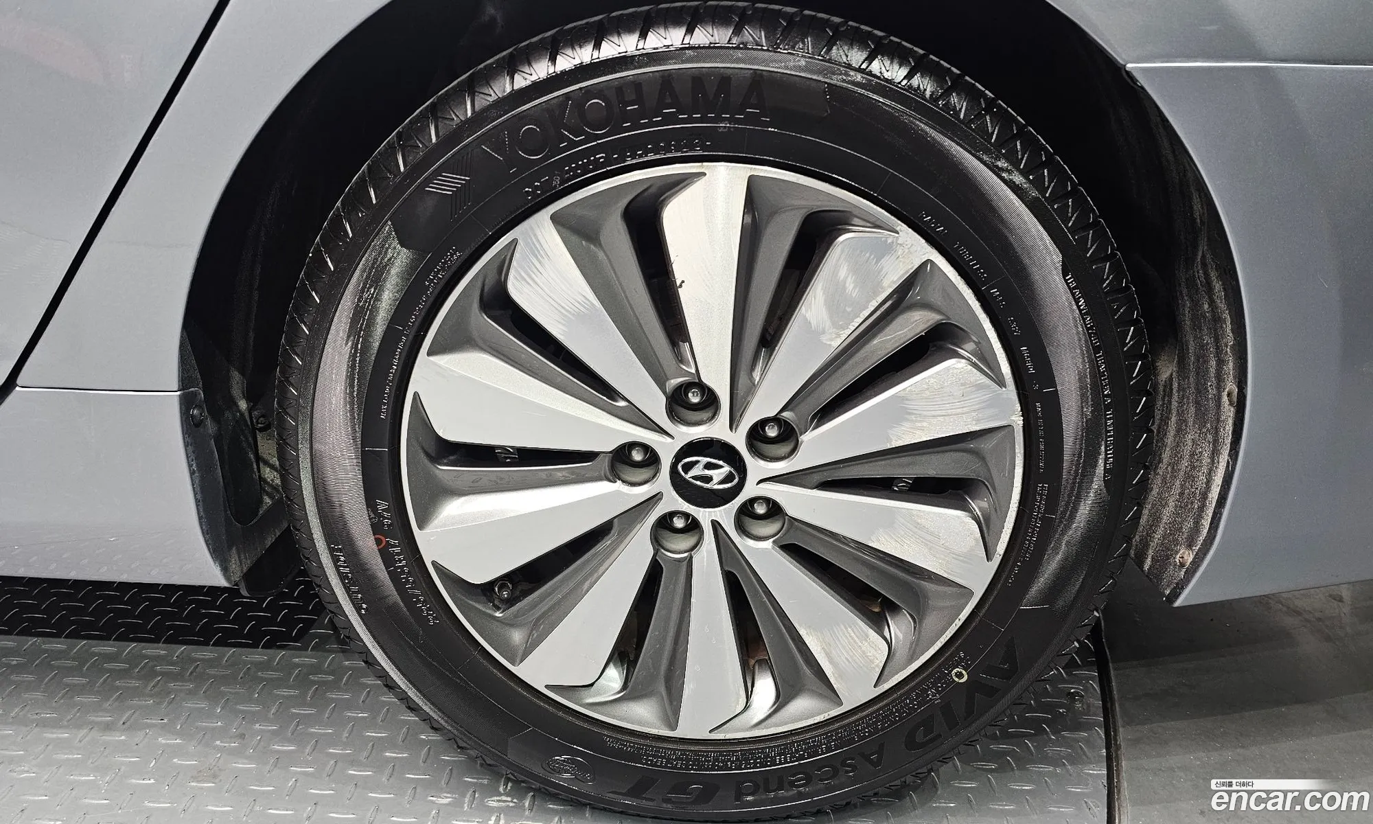 Hyundai Grandeur HG Hybrid 2016 — 12