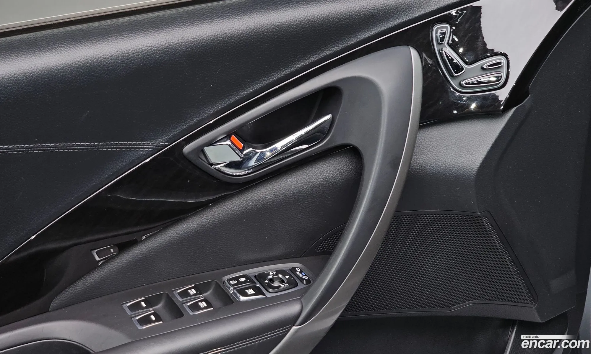 Hyundai Grandeur HG Hybrid 2016 — 28