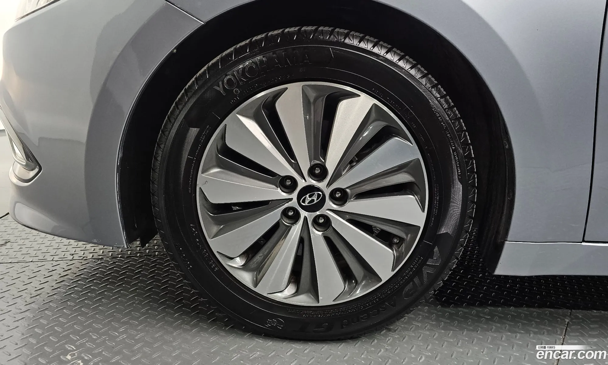 Hyundai Grandeur HG Hybrid 2016 — 18