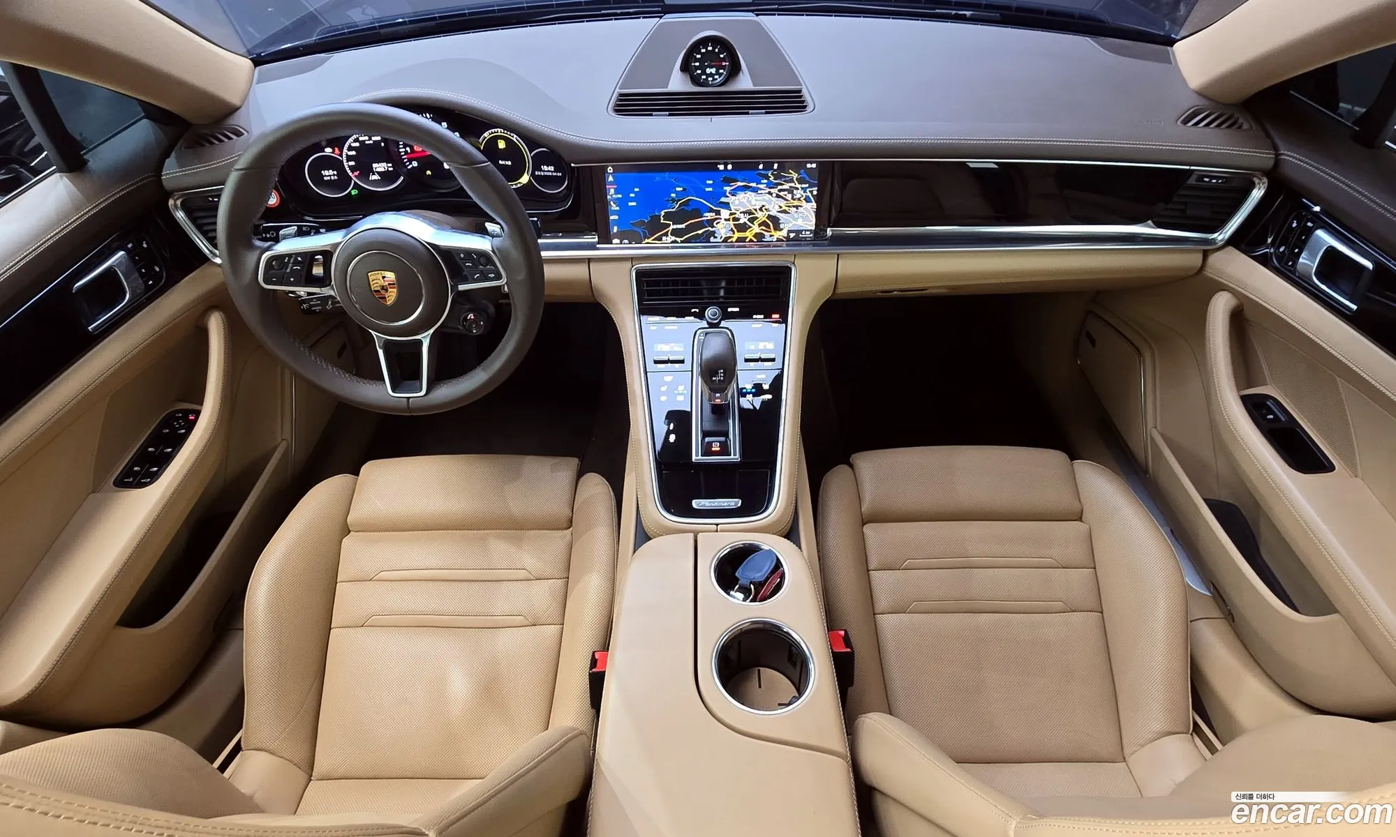 Porsche Panamera 2018 — 2