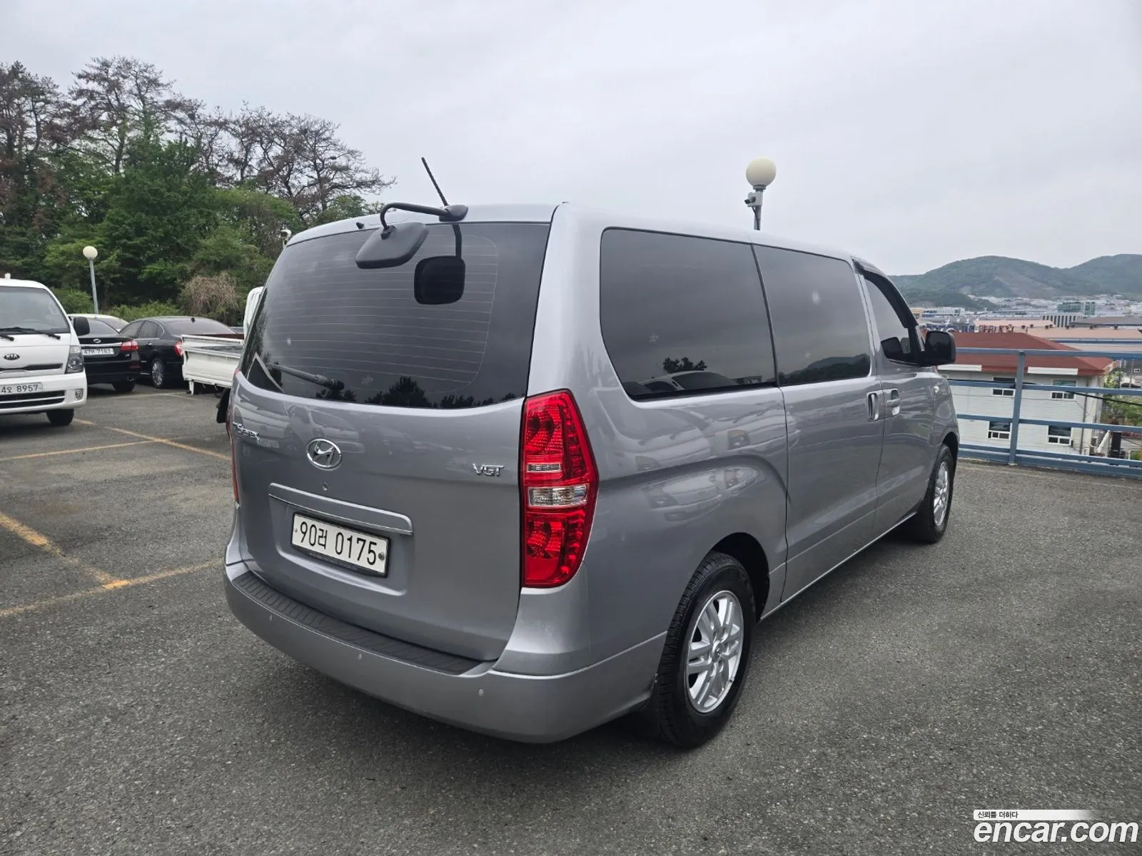 Hyundai Grand Starex 2020 — 19