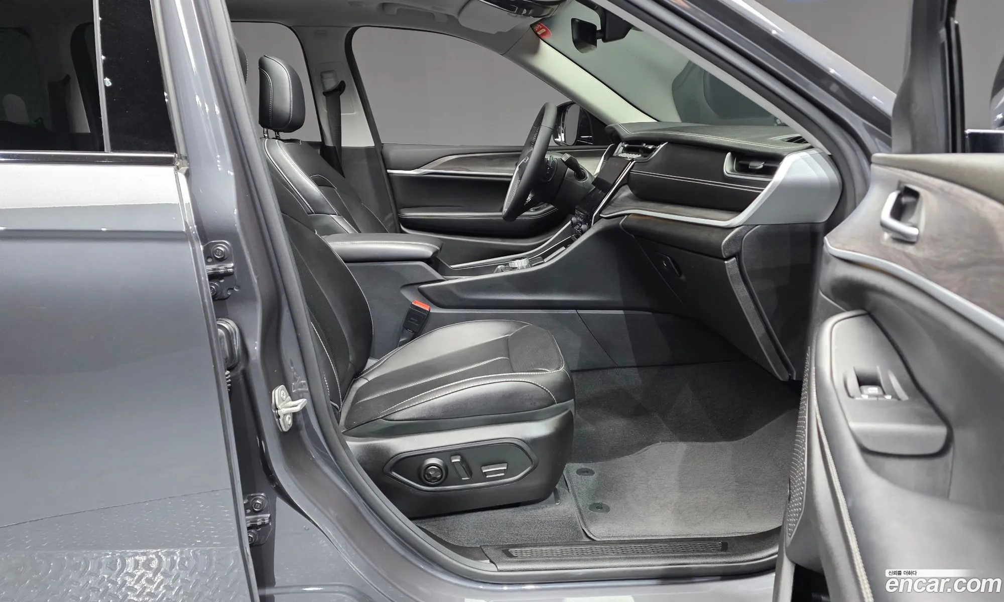 Jeep Grand Cherokee 2023 — 16