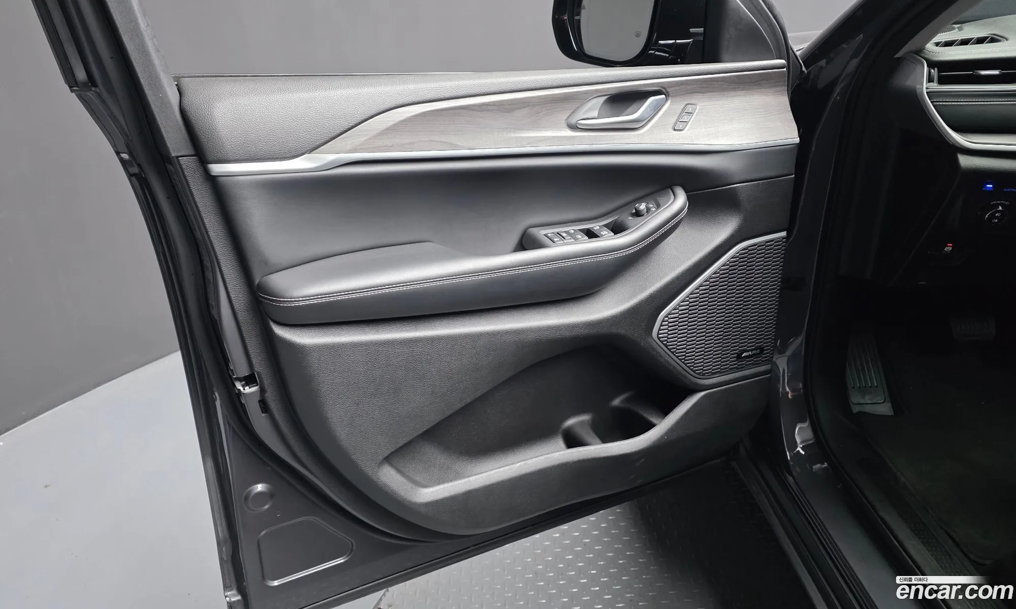 Jeep Grand Cherokee 2023 — 22
