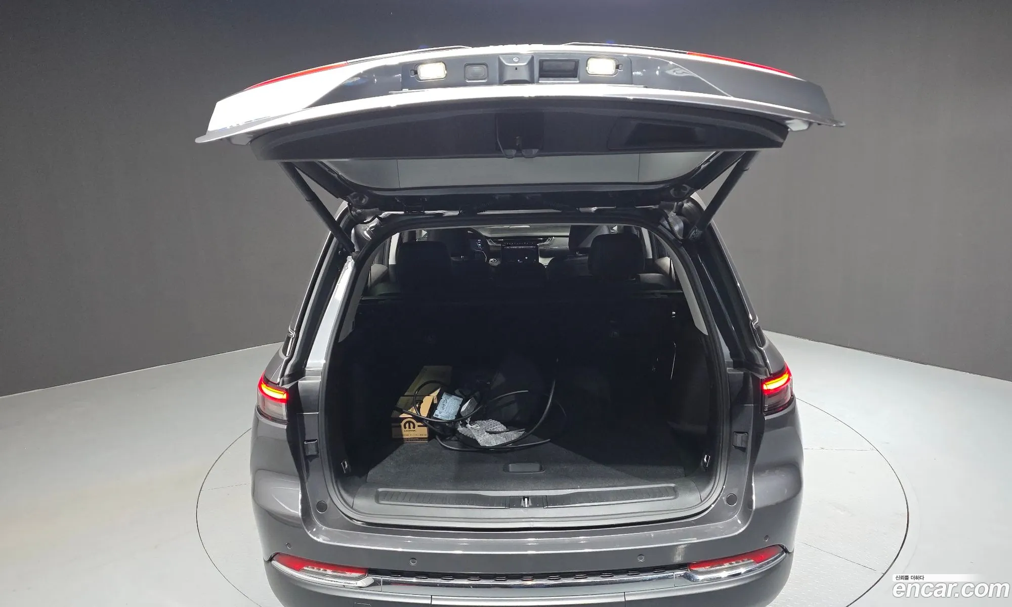 Jeep Grand Cherokee 2023 — 32