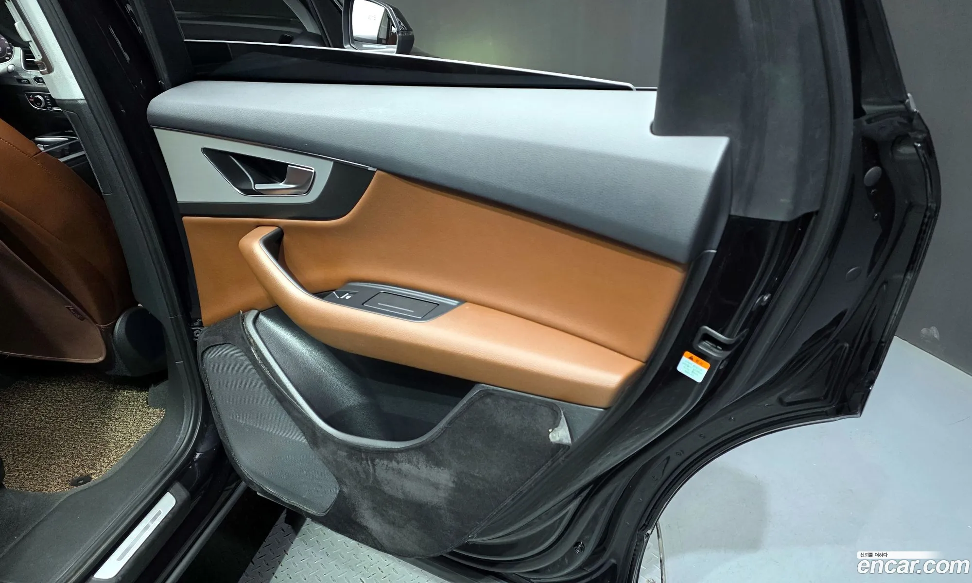 Audi Q7 2019 WAUZZZ4M8KD041287 — 24