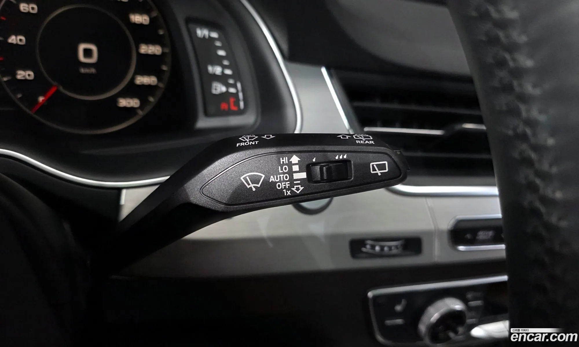 Audi Q7 2019 WAUZZZ4M8KD041287 — 7