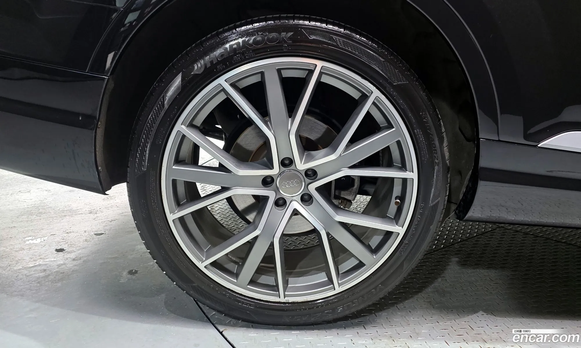 Audi Q7 2019 WAUZZZ4M8KD041287 — 25