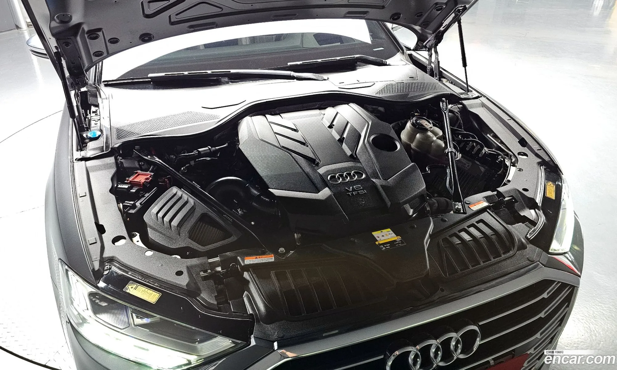 Audi A8 2021 WAUZZZF84MN018473 — 9