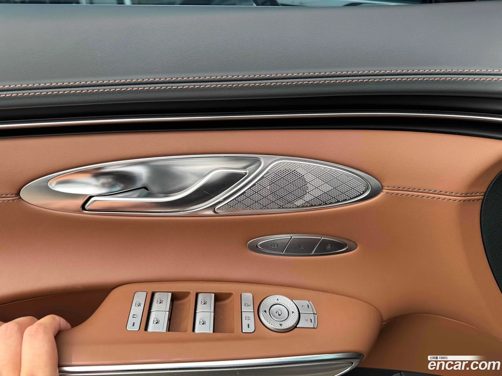 Genesis GV70 2023 — 8