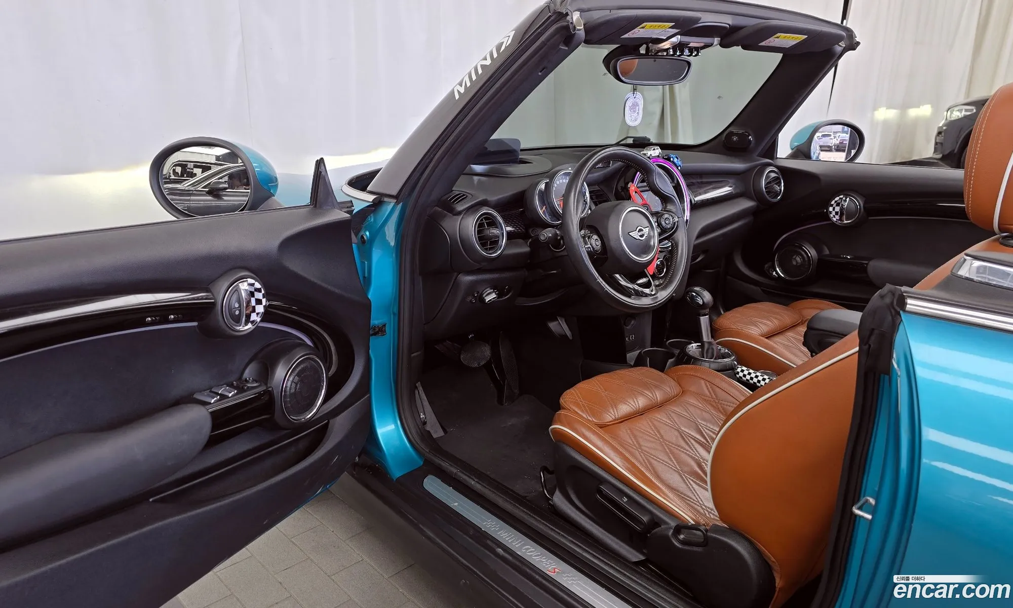Mini Cooper S Convertible 2017 WMWWG9104J3A89368 — 5