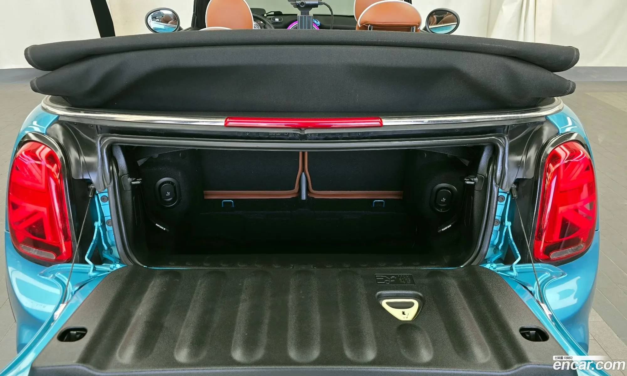 Mini Cooper S Convertible 2017 WMWWG9104J3A89368 — 16