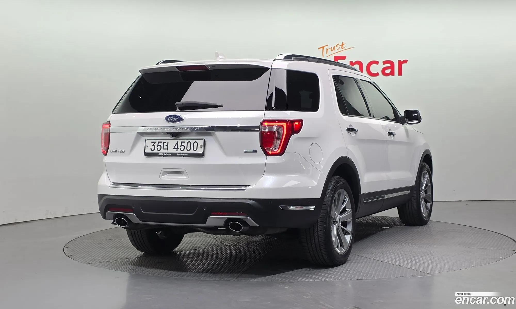 Ford Explorer 2018 1FM5K8FH5JGB23289 — 3