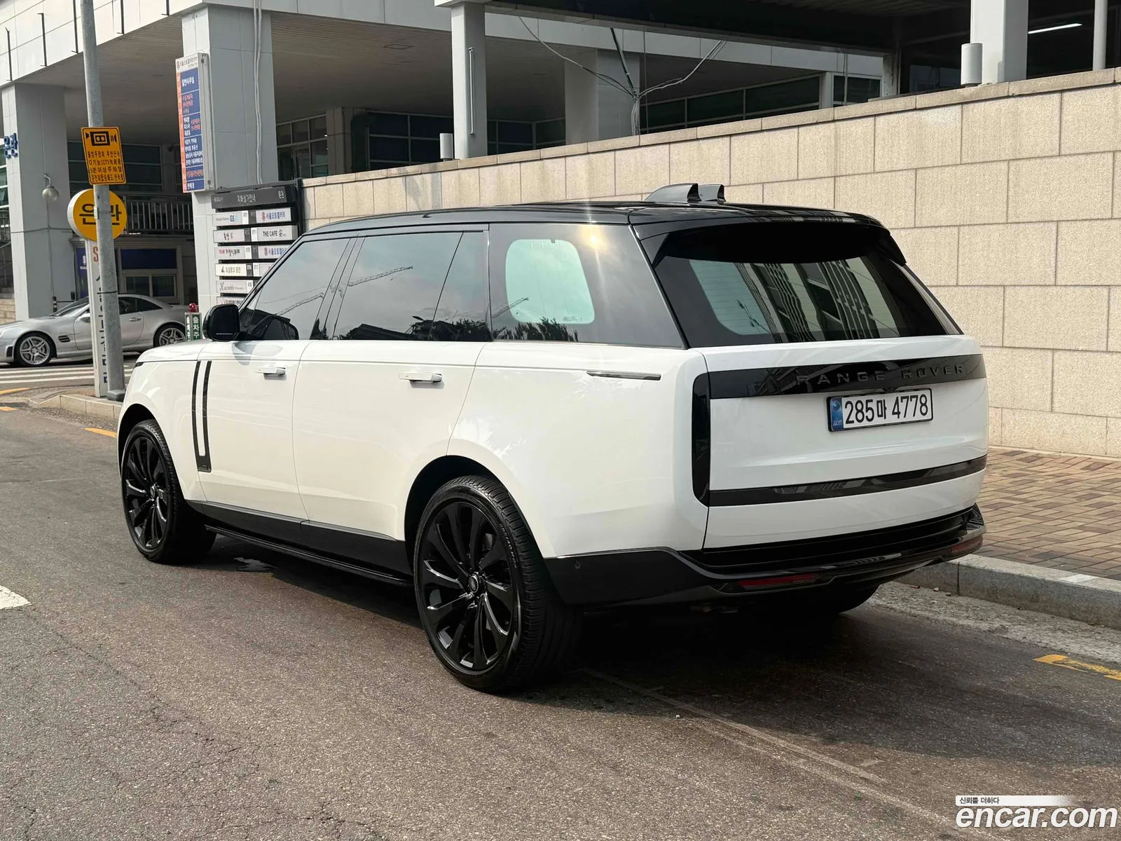 Land Rover Range Rover 2024 — 19