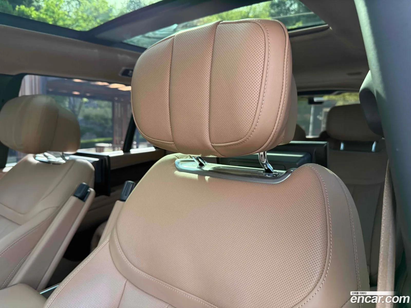 Land Rover Range Rover 2024 — 16