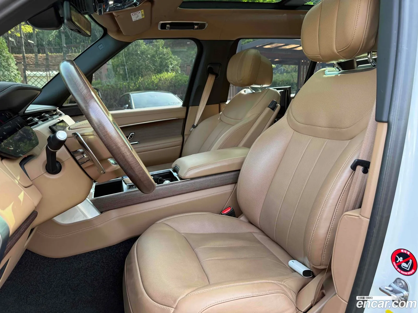 Land Rover Range Rover 2024 — 10
